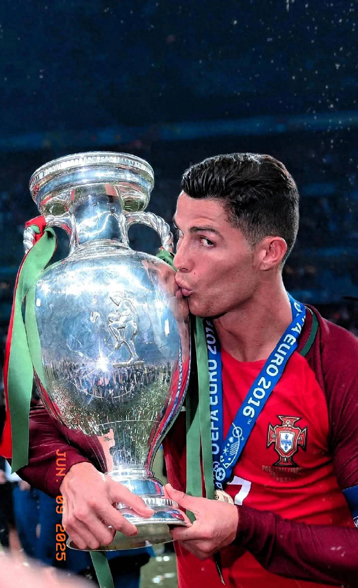 乐鱼官网包含葡萄牙体育发布备战花絮;集结日单刀错失;西甲任务艰巨;资深球员宣示担当的词条